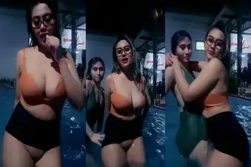Miya Bareng Teman Dekat Pamer Tubuh Montok